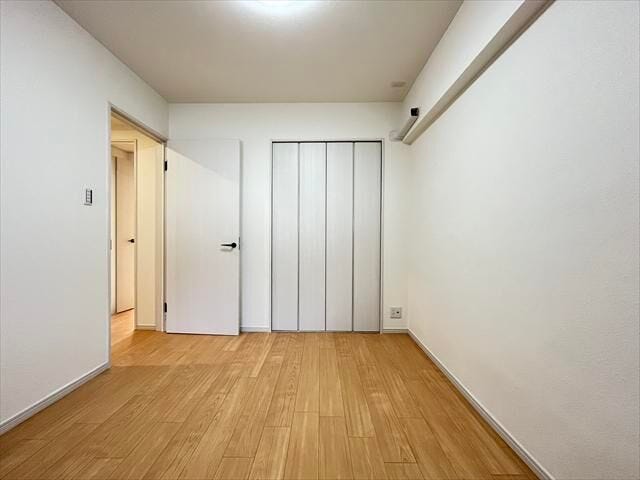 4.8帖:クローゼットの扉は白色で、お部屋がスッキリとした印象に♪