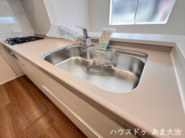 お手入れのしやすそうなワイドシンク。