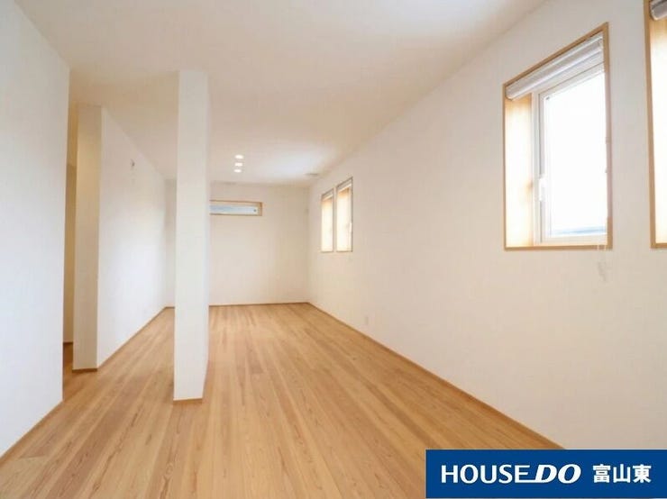 フリースペース13帖!間仕切りすることで3LDKにすることもできます!
※家具消し加工をしています