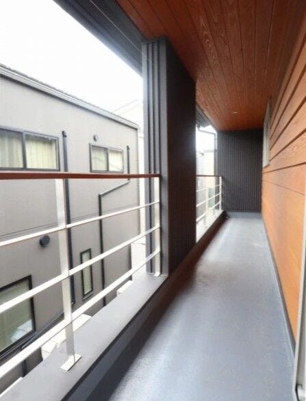 日当たりのいい南向きバルコニー!プランターを並べてグリーンのある暮らしも♪