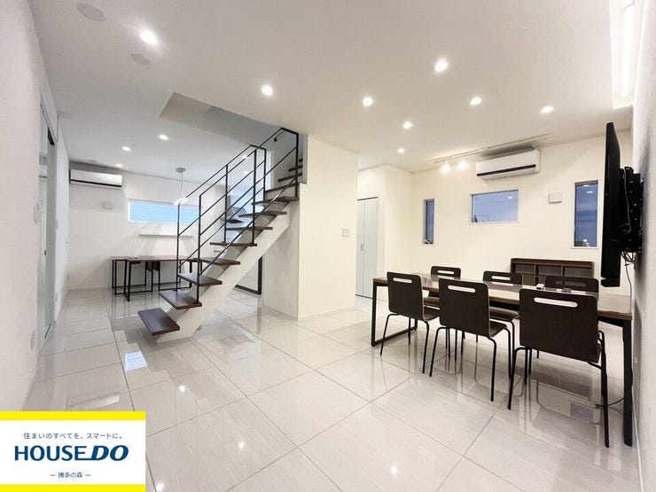 【リビング】
◎西鉄天神大牟田線「白木原」駅徒歩約2分
◎JR「大野城」駅徒歩約6分