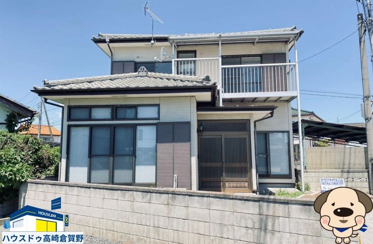 【外観】
戸建てならではの安心感と落ち着きを感じられる、親しみやすい住まいです。