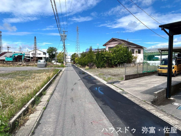 南側公道幅員約4.5m☆