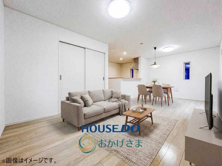 【リビング】
※画像は家具設置イメージです。