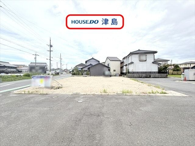 【外観】
草平小学校・佐織西中学校エリア。約48.4坪のゆとりある敷地。現況更地。三方道路のため陽当たりが良好。