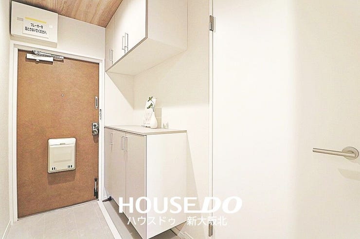 ■白を基調とした明るい玄関!
■増えがちな靴もたっぷり収納できる大容量のシューズボックスがございます!