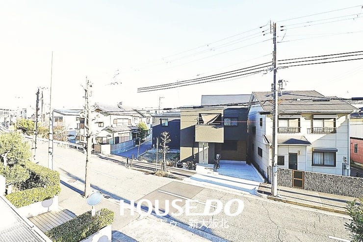 ■バルコニーからの眺望です!
■周りに遮る建物がない為、陽当り良好です!
■毎日のお洗濯も快適です♪