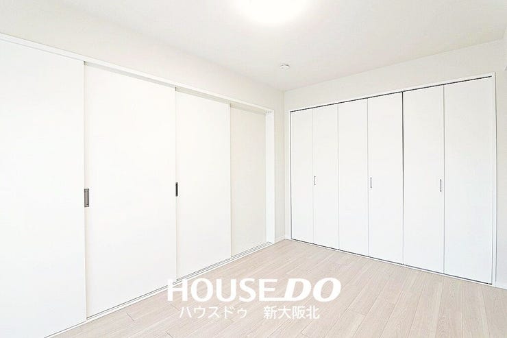 ■大容量のクローゼット!
■お洋服はもちろん、小物や季節家電も収納できてお部屋がスッキリと片付きます!