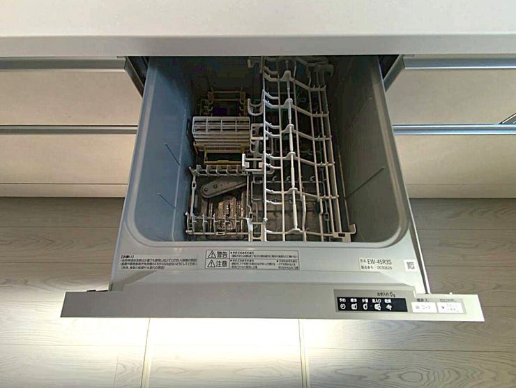 汚れたお皿も食器洗浄機でラクチン洗浄♪
