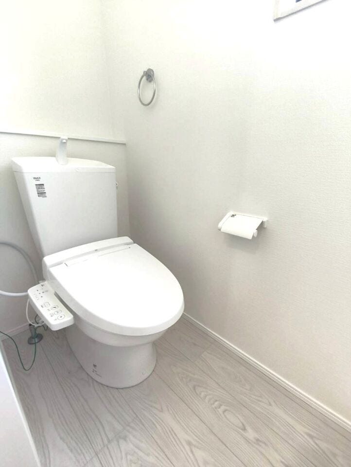 2か所にトイレがあり、来客時での使い分けも可能です