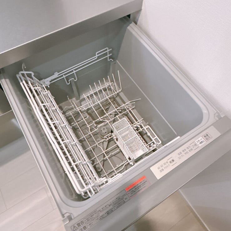 食器洗い乾燥機が忙しい主婦の強い味方。節水や除菌効果も!空いた時間で家族時間や自分時間にあて、ゆったりライフを楽しんで頂けます。