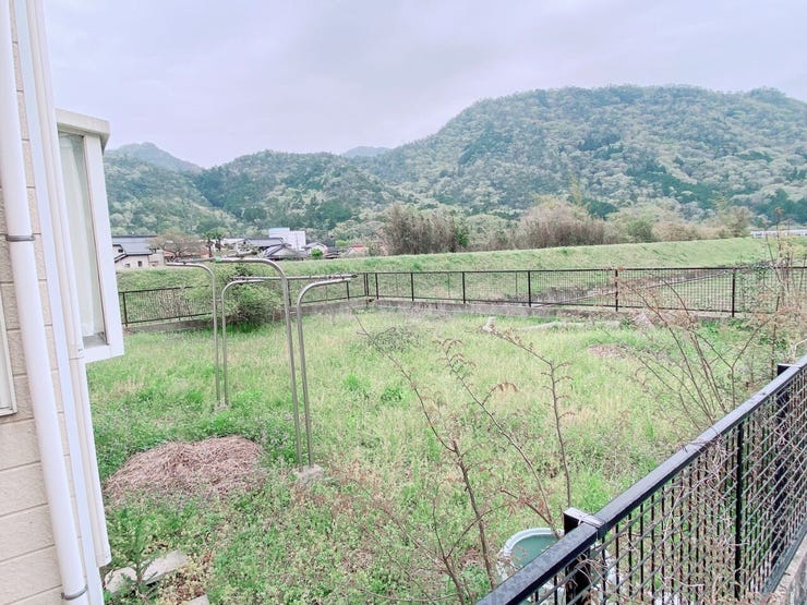 周りのお家がないので、プライバシーもしっかり守れます。