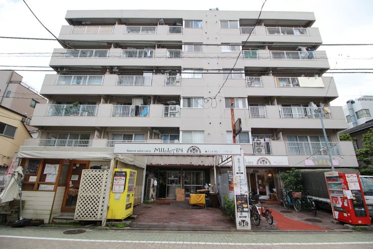 【外観】
明るく爽やかな色合いの外観♪