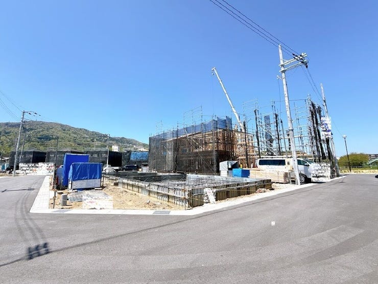 【外観】
「菜畑駅」より徒歩約7分の立地◎