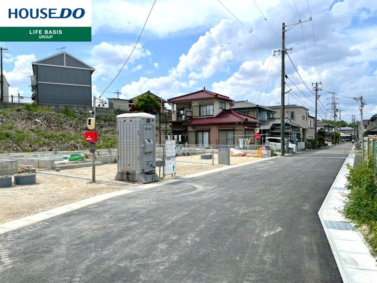 【前面道路】閑静な住宅街となっております。車通りも少ないので駐車も安心です。お子様のいるご家庭は安心して送り出せますね♪現地を実際に見ていただくことでしか分からない情報が沢山あります!