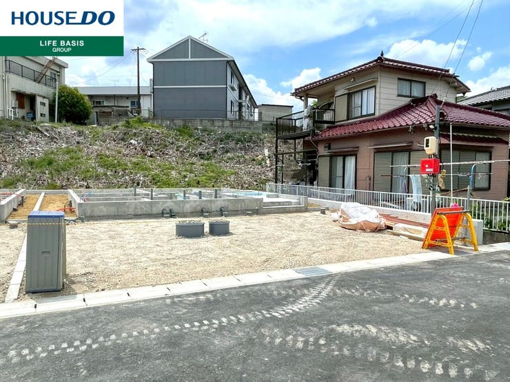 【ゆとりーとラインバス停まで徒歩10分圏内】便利なアクセスで毎日がもっと快適に。バス停まで歩いてすぐなので、時間に余裕を持って動けます。バス停までの道のりも四季が感じられる気持ちの良い道です。