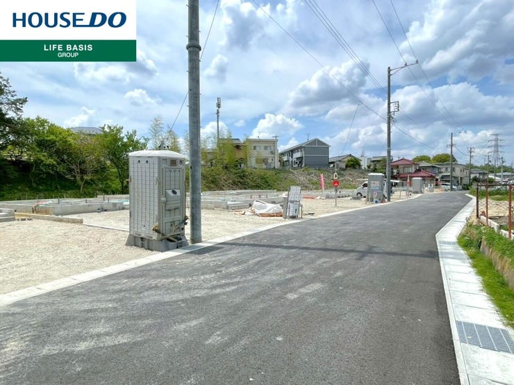 【前面道路】閑静な住宅街となっております。車通りも少ないので駐車も安心です。お子様のいるご家庭は安心して送り出せますね♪現地を実際に見ていただくことでしか分からない情報が沢山あります!