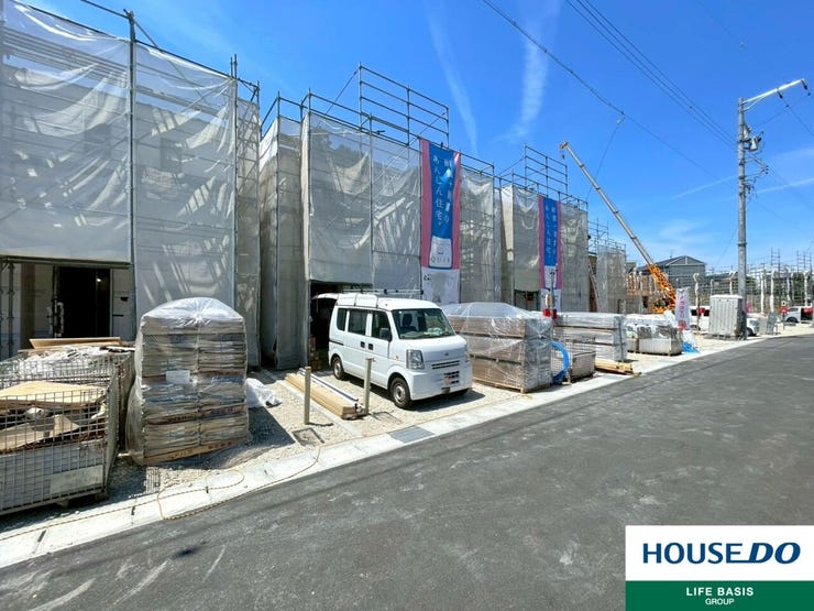 【前面道路】閑静な住宅街となっております。車通りも少ないので駐車も安心です。お子様のいるご家庭は安心して送り出せますね♪現地を実際に見ていただくことでしか分からない情報が沢山あります!