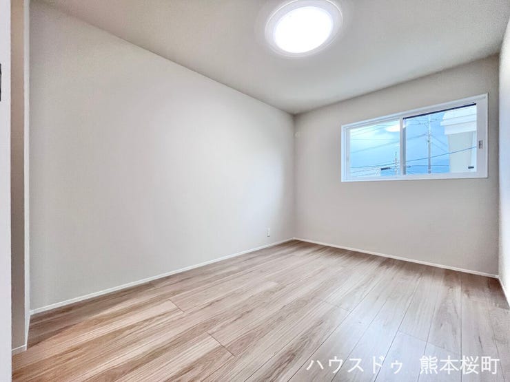 ■2階6帖洋室■心からリラックスできる静けさ、上質な眠りで、毎日をリセットします。明日への活力を養う空間です。