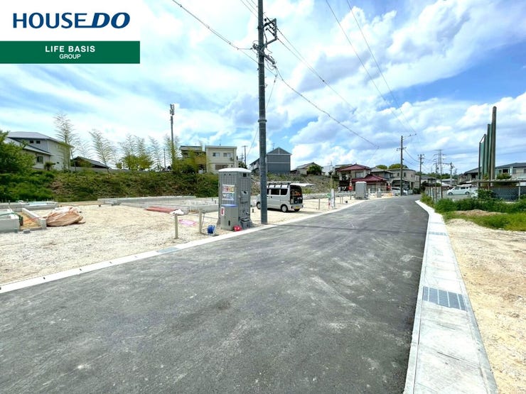【前面道路】閑静な住宅街となっております。車通りも少ないので駐車も安心です。お子様のいるご家庭は安心して送り出せますね♪現地を実際に見ていただくことでしか分からない情報が沢山あります!