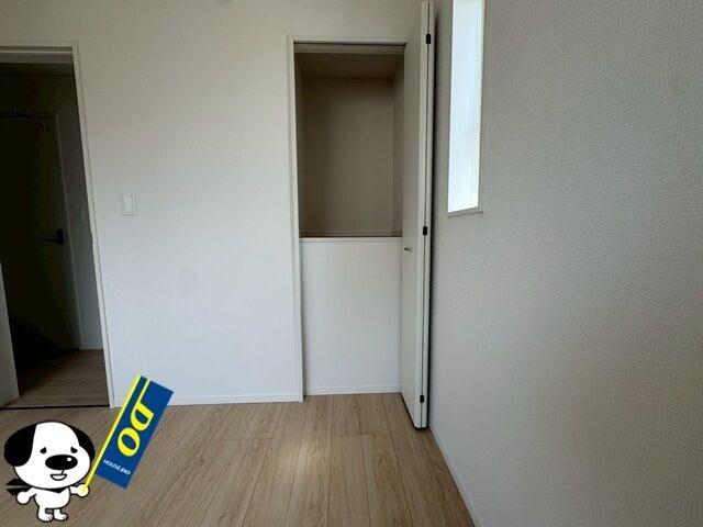 ちょこっとした収納があることで、消耗品のストックをするのにも便利です☆