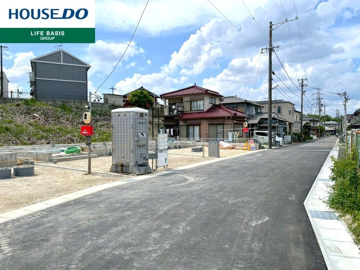 【前面道路】閑静な住宅街となっております。車通りも少ないので駐車も安心です。お子様のいるご家庭は安心して送り出せますね♪現地を実際に見ていただくことでしか分からない情報が沢山あります!