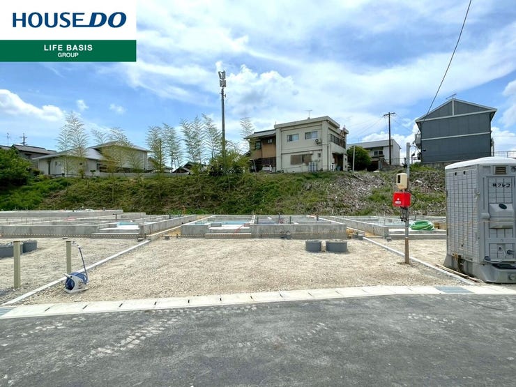【ゆとりーとラインバス停まで徒歩10分圏内】便利なアクセスで毎日がもっと快適に。バス停まで歩いてすぐなので、時間に余裕を持って動けます。バス停までの道のりも四季が感じられる気持ちの良い道です。