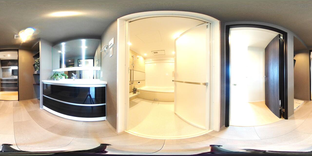 浴室・洗面所の360度写真です。