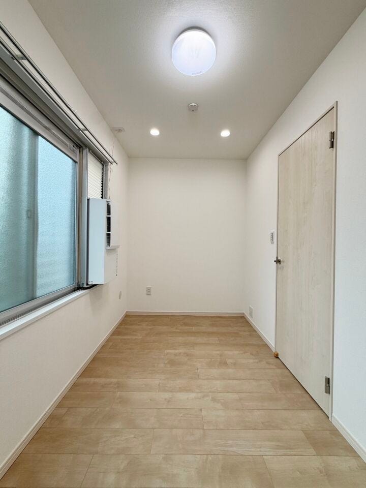 〈5.0帖〉収納のないお部屋ですが書斎として使うのもあり♪