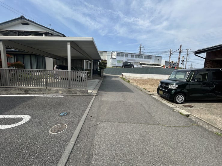 前面道路(南から北)