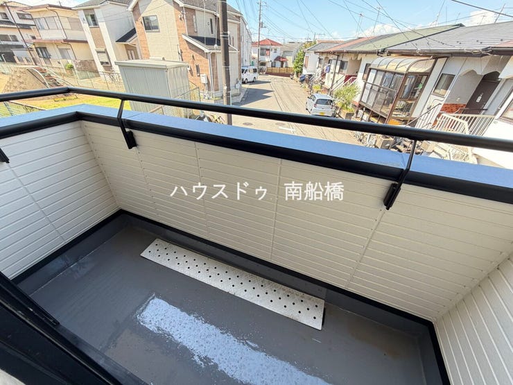 2階キッチン横バルコニー