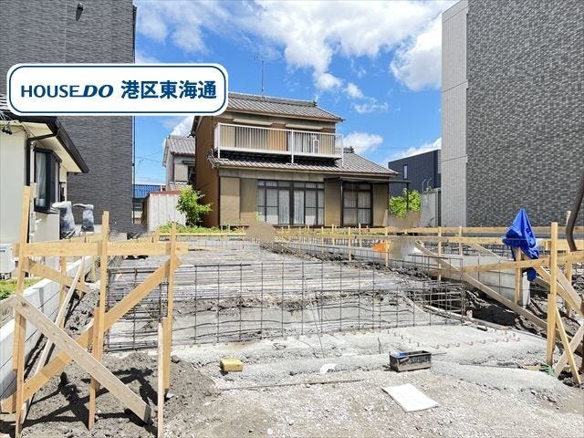 【港北町エリア】新築戸建全2棟ご紹介させていただきます◎
名古屋臨海高速鉄道/港北駅まで徒歩13分
名古屋市立小碓小学校まで徒歩3分(約220m)
名古屋市立港北中学校まで徒歩2分(約120m)