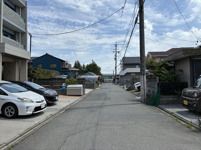 近隣の雰囲気は実際に見て、感じていただくのが一番です!
ぜひ現地を見に来てください♪お問い合わせお待ちしております。