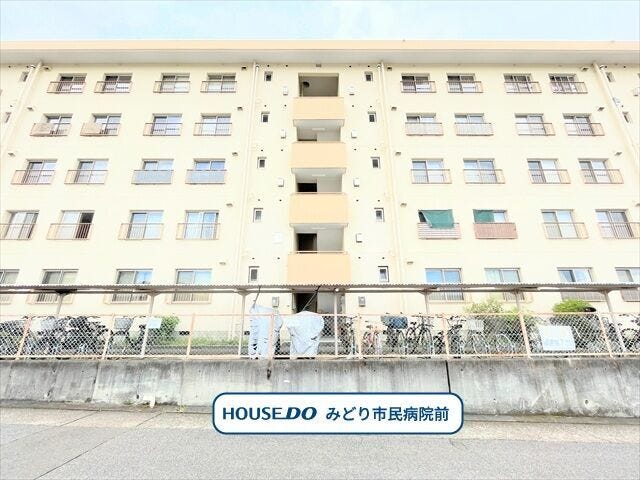 【外観】
【桃山住宅1号棟】
地上5階の総戸数40戸マンションになります。
名古屋市桜通線/相生山駅まで徒歩12分