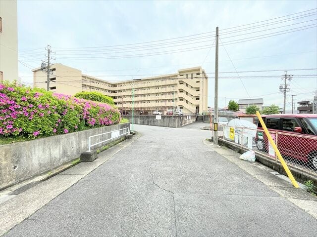 近隣の雰囲気は実際に見て、感じていただくのが一番です!
ぜひ現地を見に来てください♪お問い合わせお待ちしております。