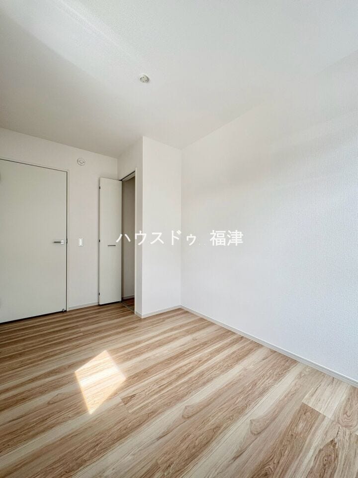 約4.6帖の洋室です♪
2面採光で日当たり良好です♪
《古賀市今の庄1丁目 新築戸建》