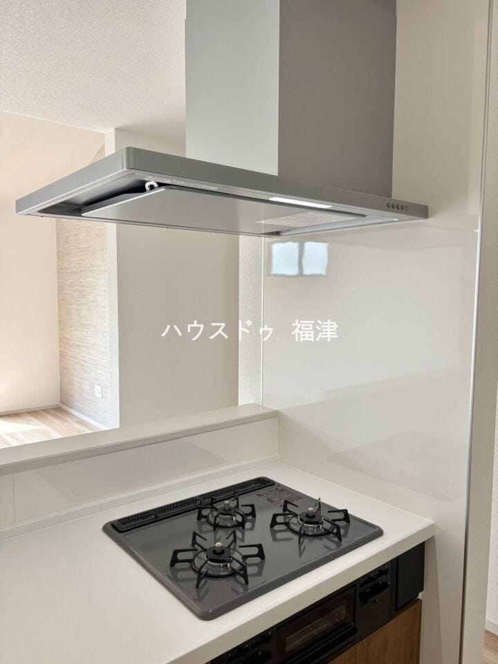 三口コンロでお料理の幅が広がります♪
焼く・蒸す・煮るを同時に出来るため、家事の時短にも繋がります^^
《古賀市今の庄1丁目 新築戸建》