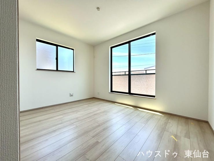 子ども部屋や趣味部屋にちょうど良いサイズ感。家具配置がしやすい形状です。
