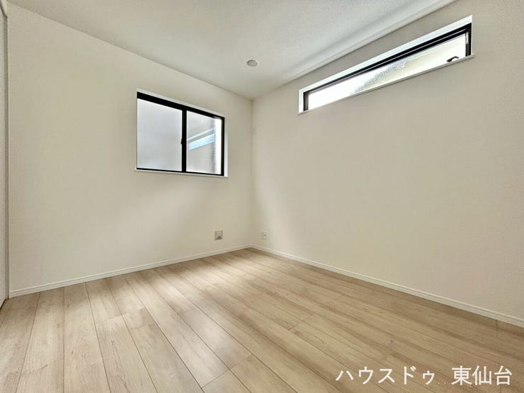 収納部屋としてはもちろん、在宅ワークや趣味部屋にも◎