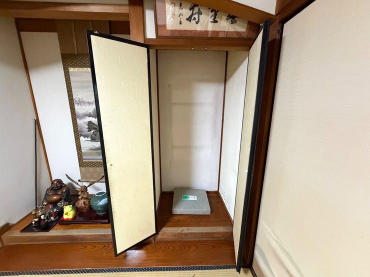 収納を確保しており、日常の片付けがしやすい設計です。