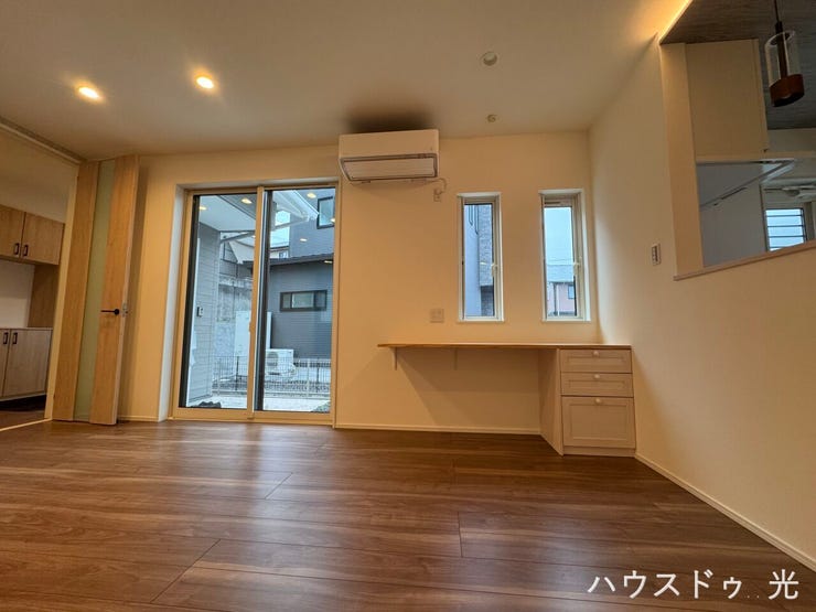 ■□多目的に活用できる備え付けカウンターがあります□■