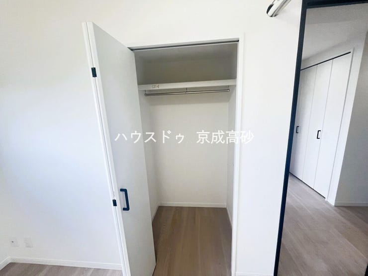 適材適所の収納付きです。