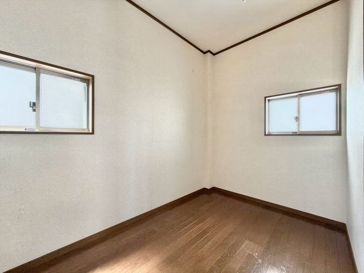 2面採光で明るい室内は、光だけでなく心地よい風が通り抜けるのも大きな魅力です。換気がしやすく、1年中いつでも快適でクリーンな空気環境をキープ。心からゆったりとリラックスして過ごせます。