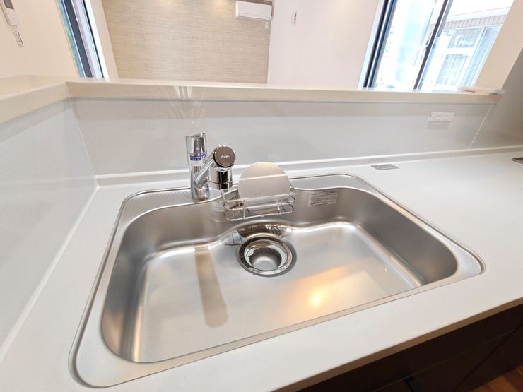 シンクは広々としていてお鍋など調理器具を置いても余裕があります♪