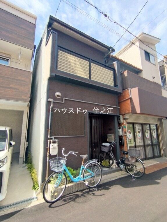 ★バルコニー幅は若干余裕がございますので室外機を置いても洗濯干しスペースに余裕がございます♪