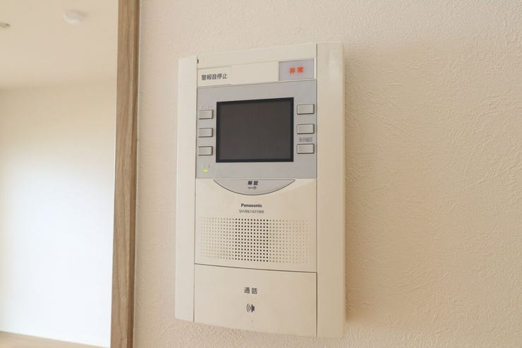 清水町 パークハイツ多賀山 【モニター付きインターホン】
誰が来てもわかるモニター付き♪女性が一人で家にいてもこれなら安心
