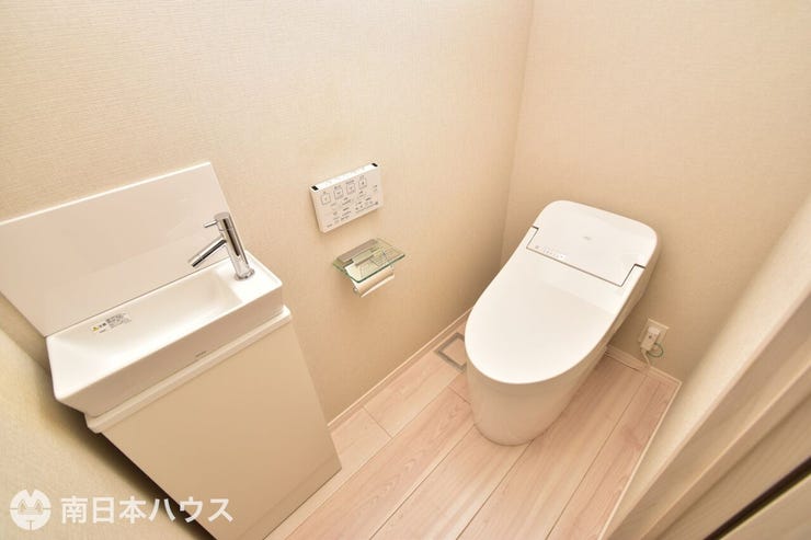 【トイレ】温水洗浄便座機能付きのトイレです!