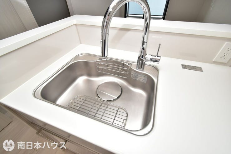 【シンク】シンクの部分はステンレス製になっていて、熱や汚れに強く、お手入れも簡単です♪