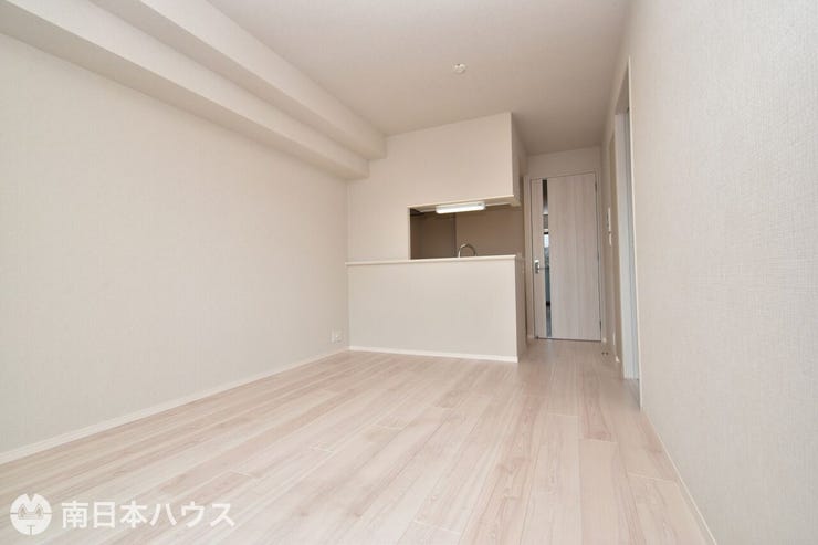 【リビング】11.1帖のリビングです!室内程度良好で即日ご内覧可能です♪