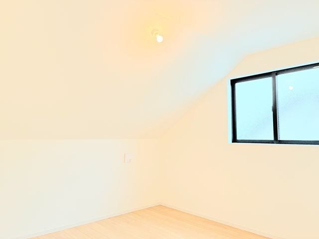 静かに集中できる書斎や子ども部屋など、ライフスタイルに合わせて多様に使える空間